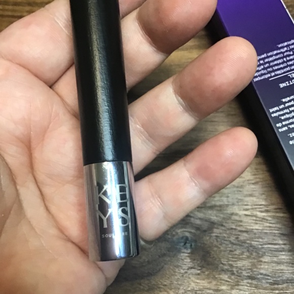 Bnib Keys soulcare blush, highlighter brush, Alicia keys soul care - Picture 10 of 12